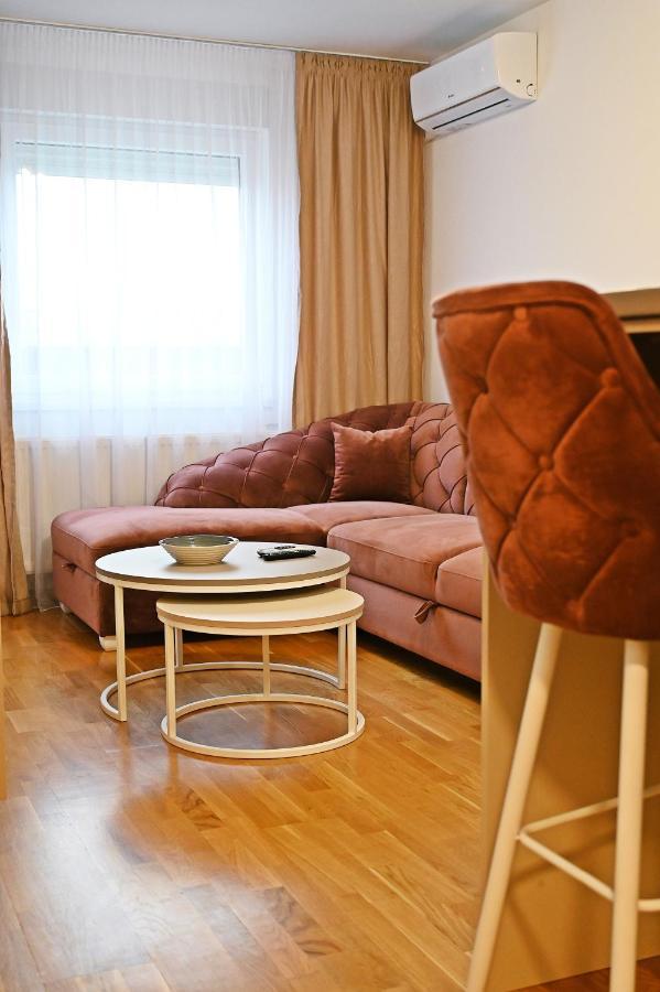 Hedonist Centar 7 Luxury *