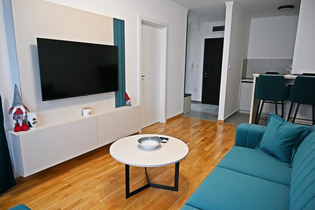 Hedonist Centar 7 Luxury