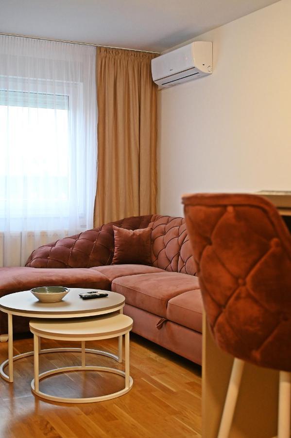 Hedonist Centar 7 Luxury *