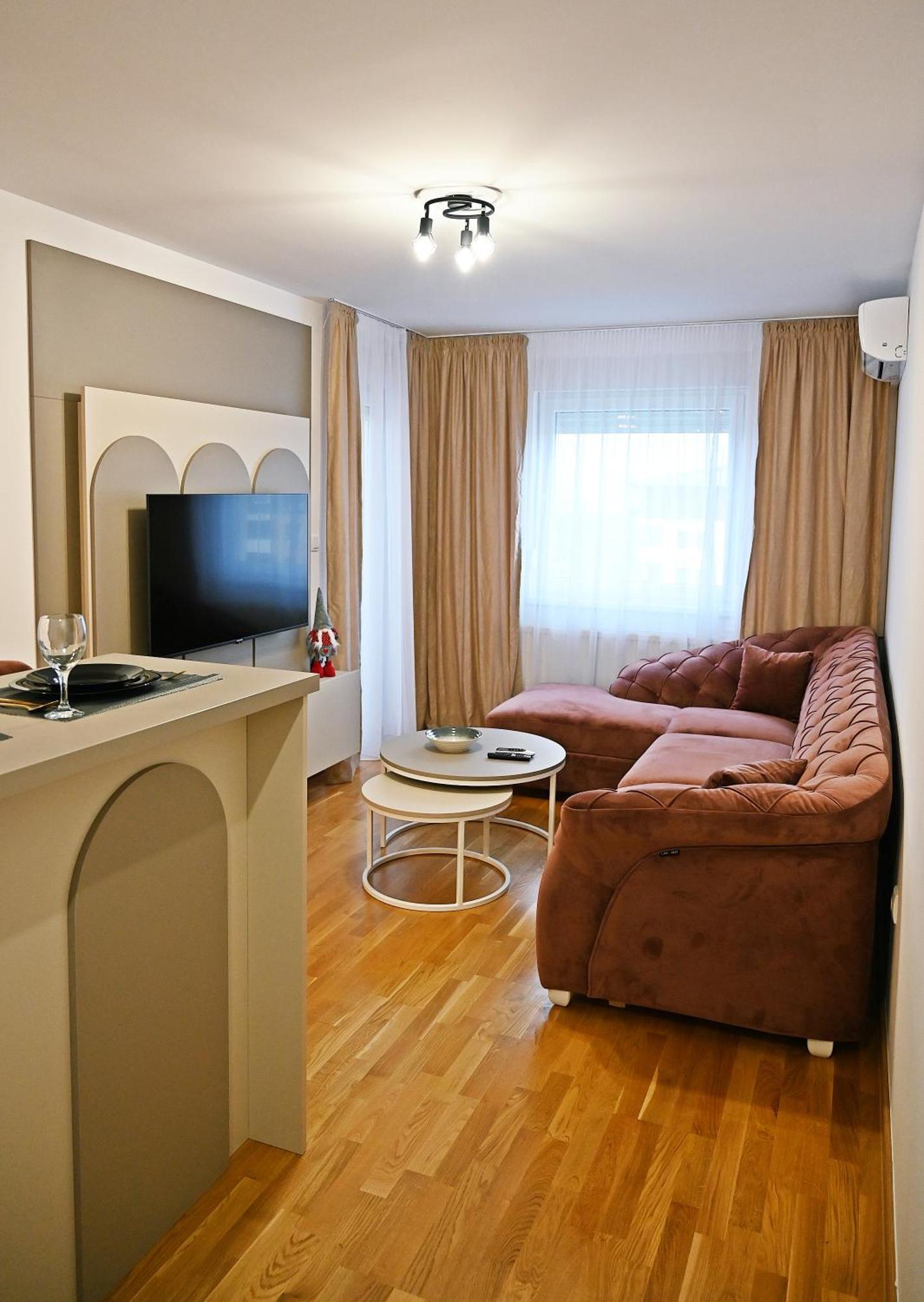 Hedonist Centar 7 Luxury Appartement Doboj